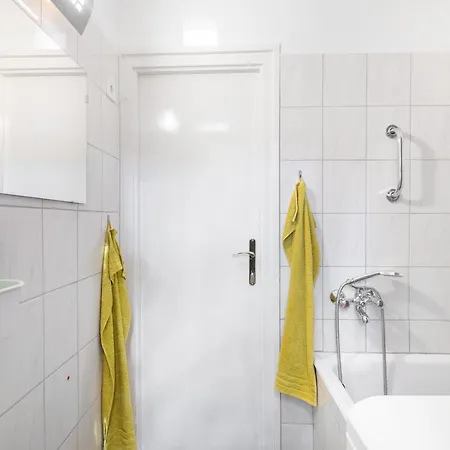 Central Studio Apartment