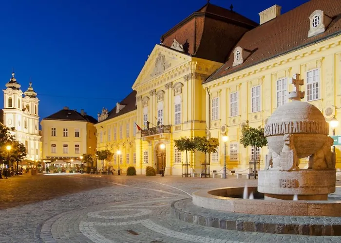 Central Studio Apartment * Alba Regalǎ